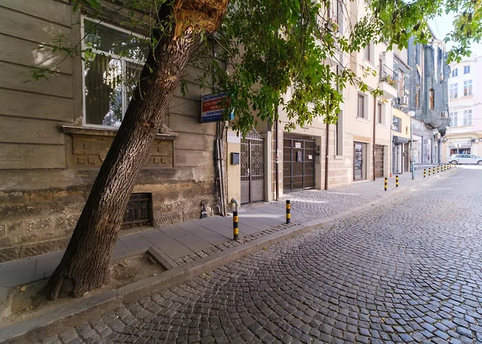 1-bedroom Center Secret Gem